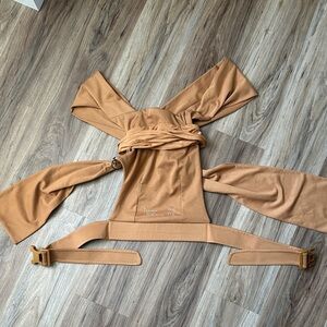 Lalabu Simple Wrap - Soft Wrap Carrier in Camel
